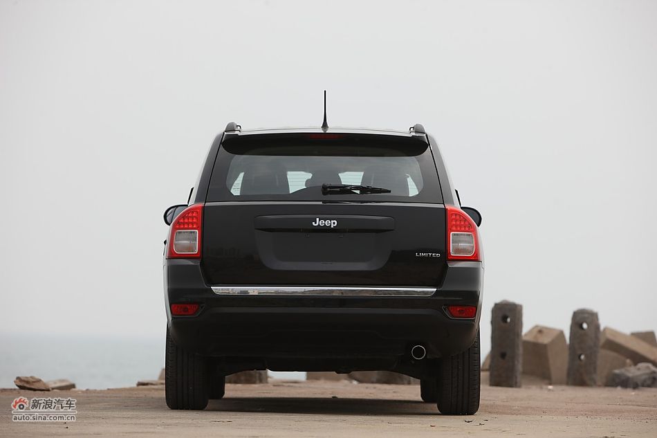 2011款Jeep指南者