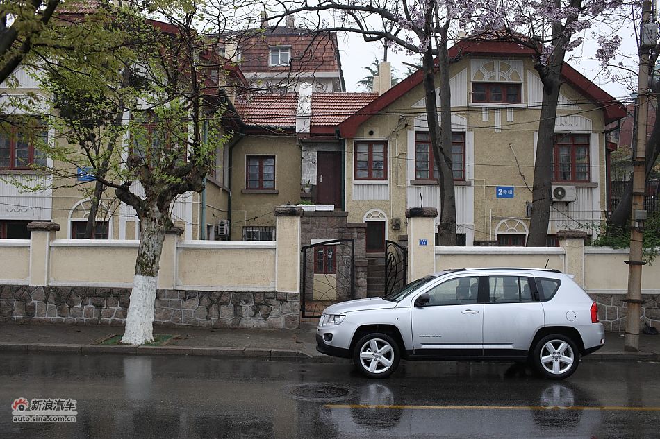 2011款Jeep指南者