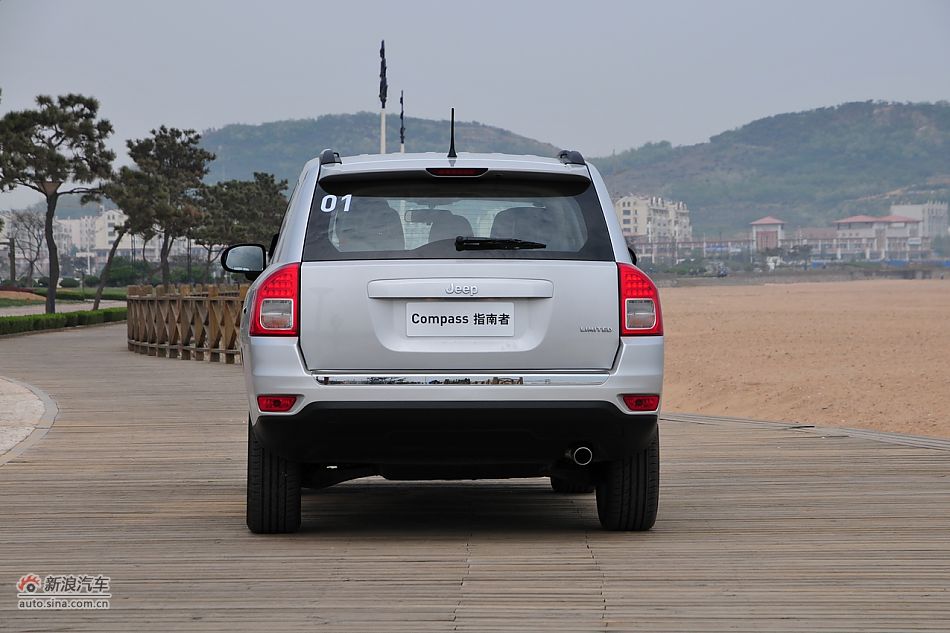 2011款Jeep指南者