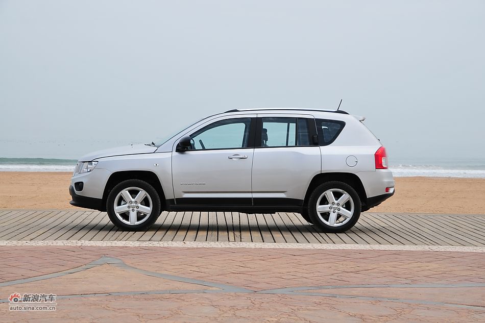 2011款Jeep指南者