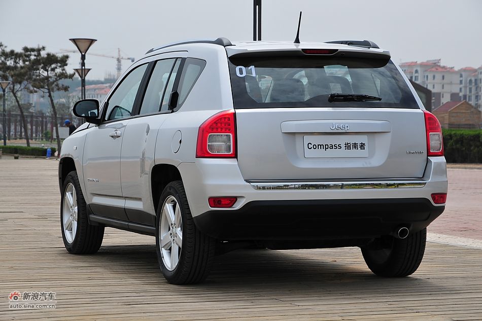 2011款Jeep指南者