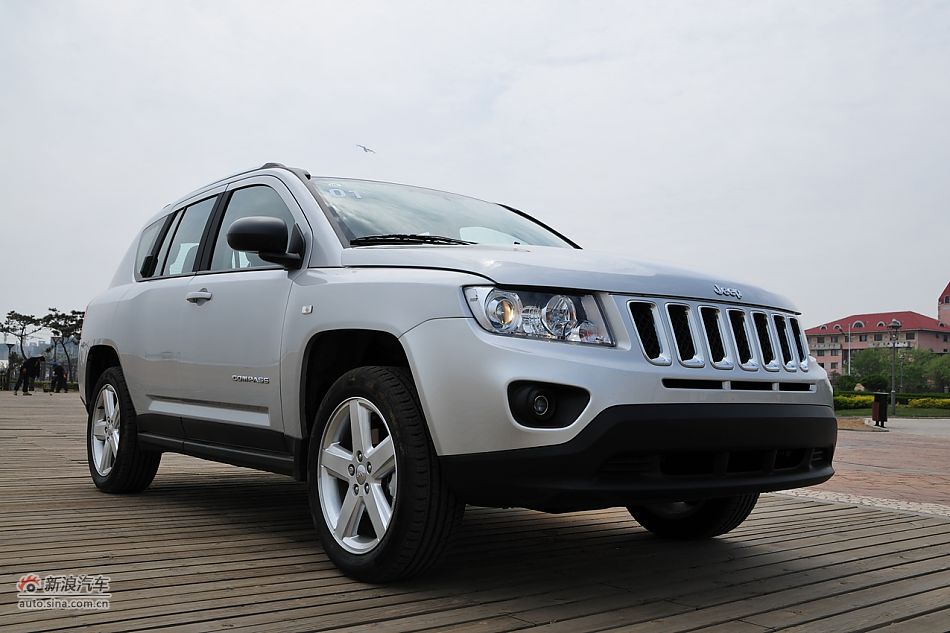 2011款Jeep指南者