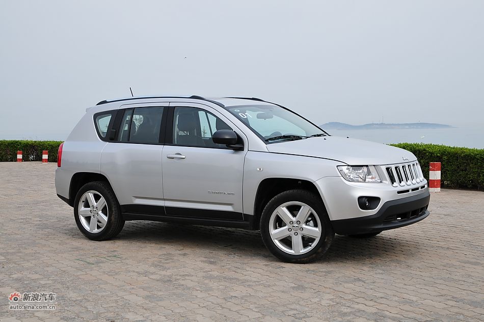 2011款Jeep指南者