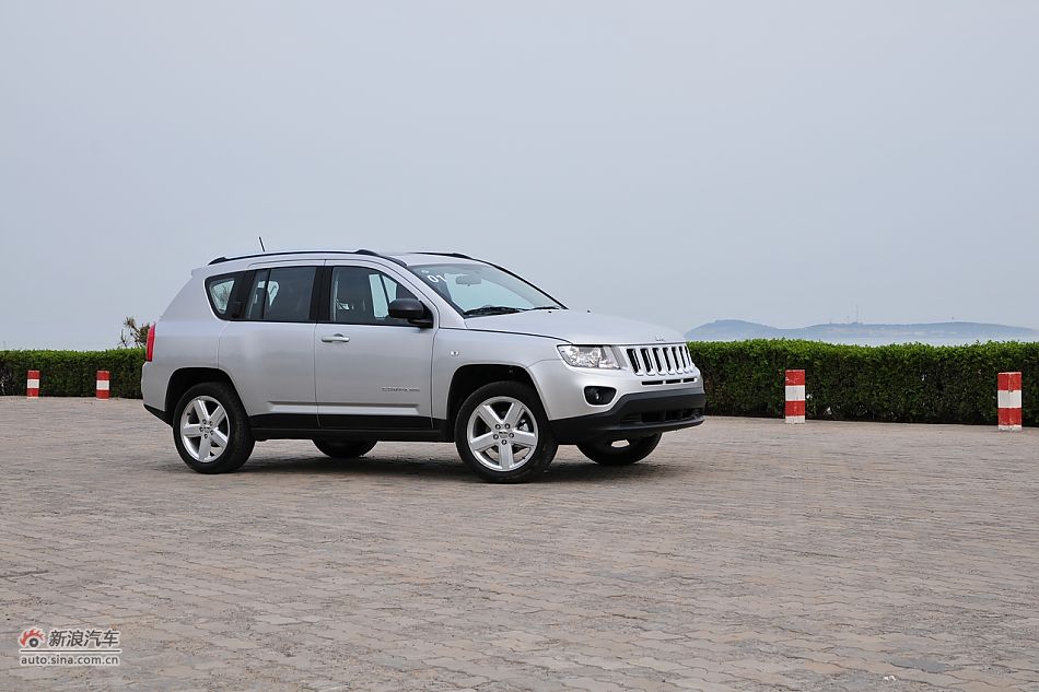 2011款Jeep指南者