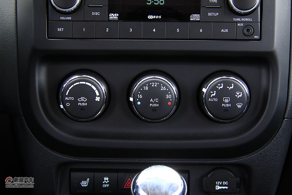 Jeep指南者2.4L CVT豪华版