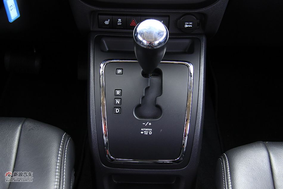 Jeep指南者2.4L CVT豪华版