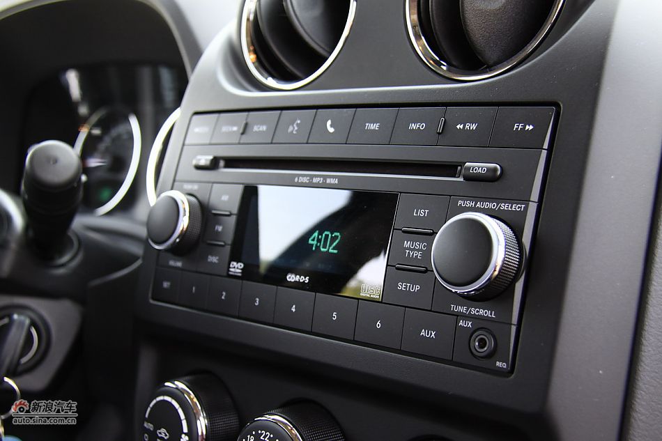 Jeep指南者2.4L CVT豪华版