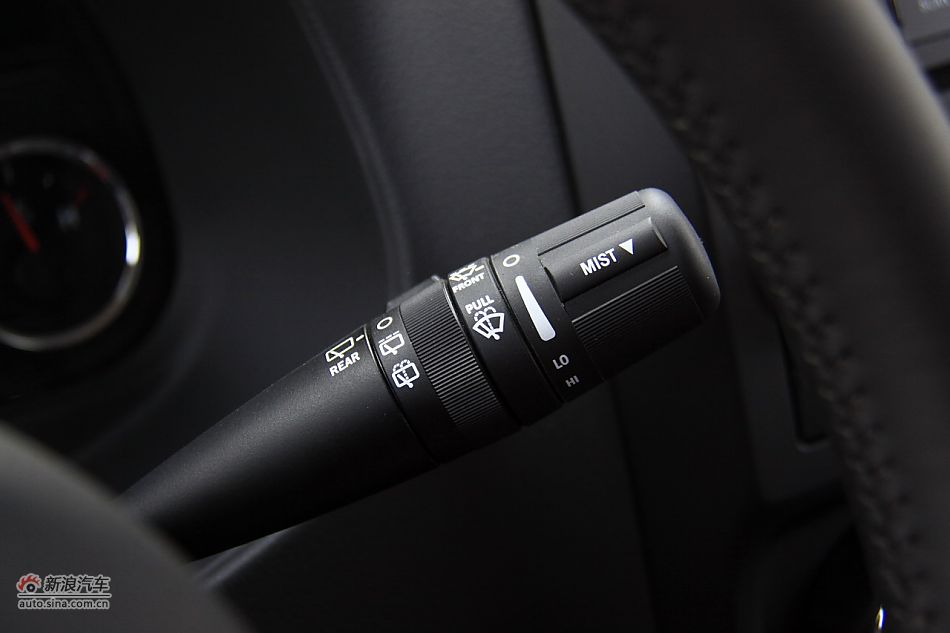 Jeep指南者2.4L CVT豪华版