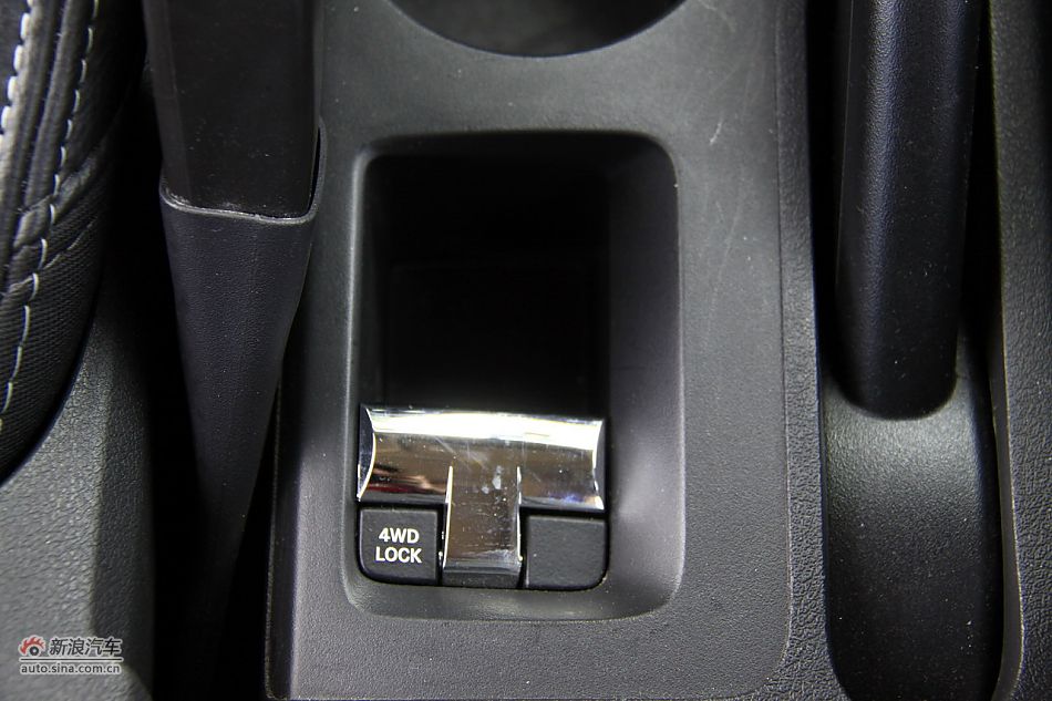 Jeep指南者2.4L CVT豪华版