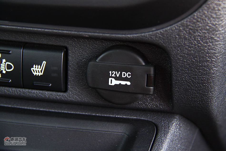 Jeep指南者2.4L CVT豪华版