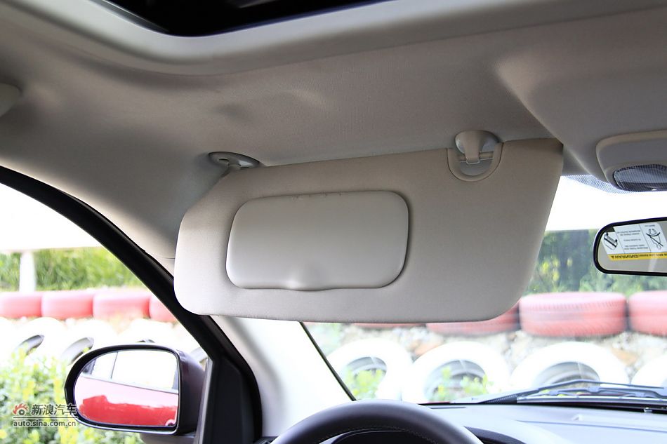 Jeep指南者2.4L CVT豪华版