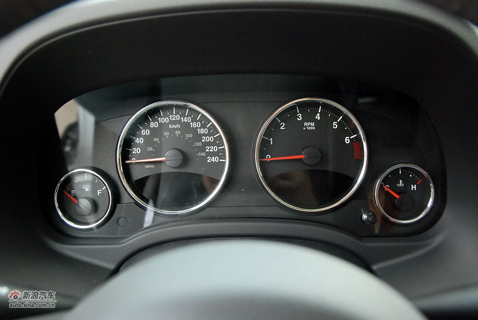 2011款Jeep指南者豪华导航版