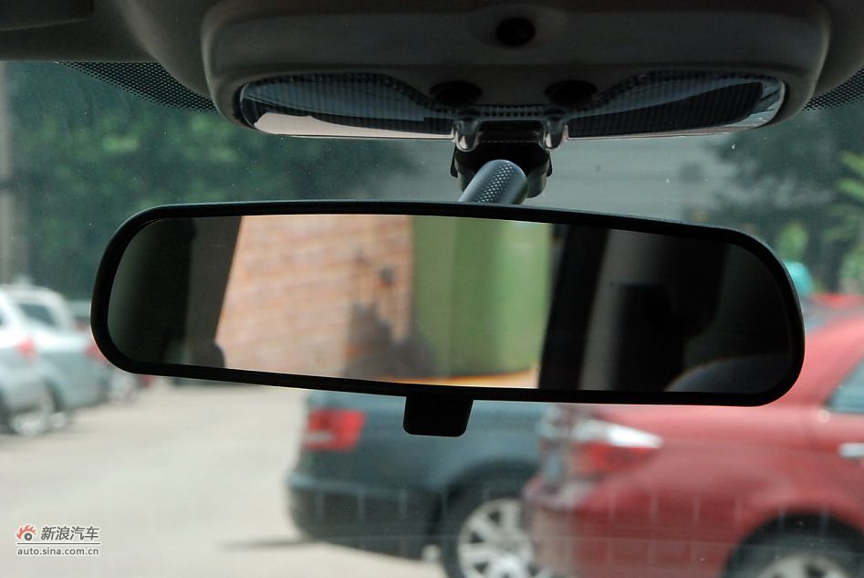 2011款Jeep指南者豪华导航版