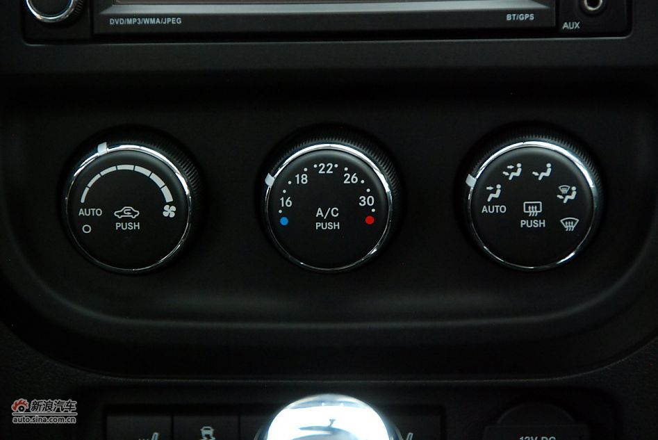 2011款Jeep指南者豪华导航版