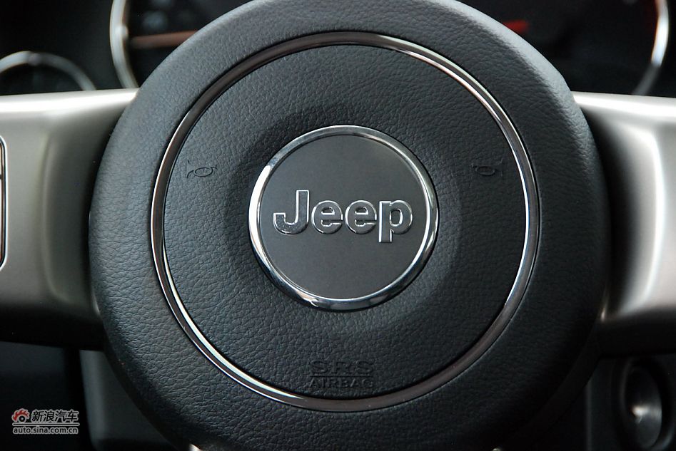 2011款Jeep指南者豪华导航版