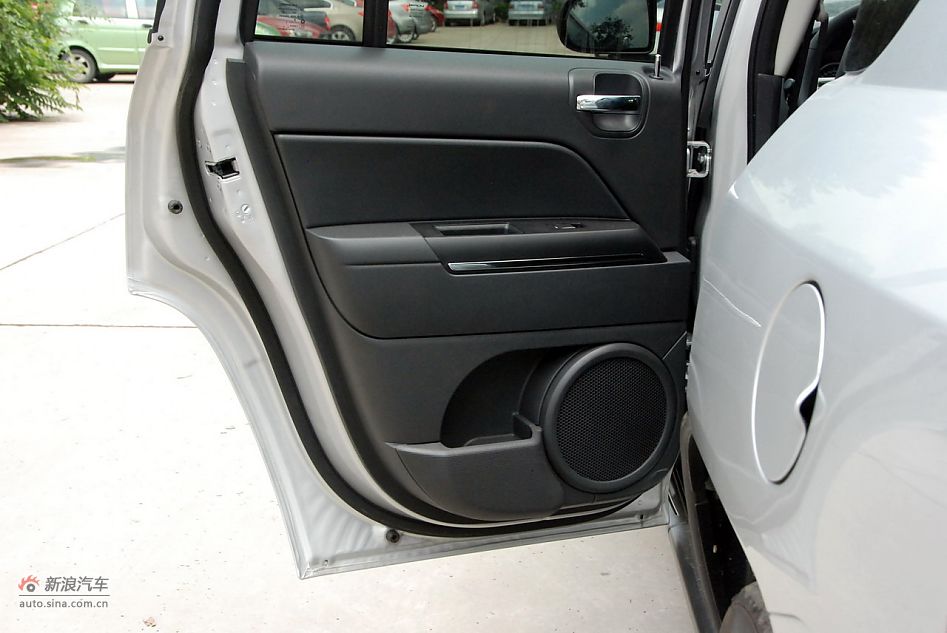 2011款Jeep指南者豪华导航版