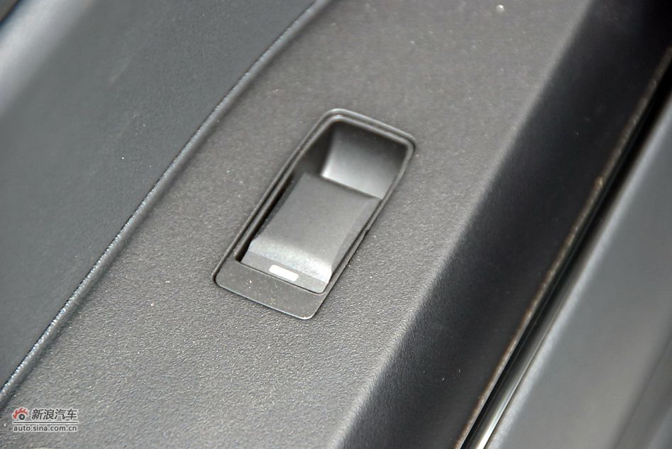 2011款Jeep指南者豪华导航版