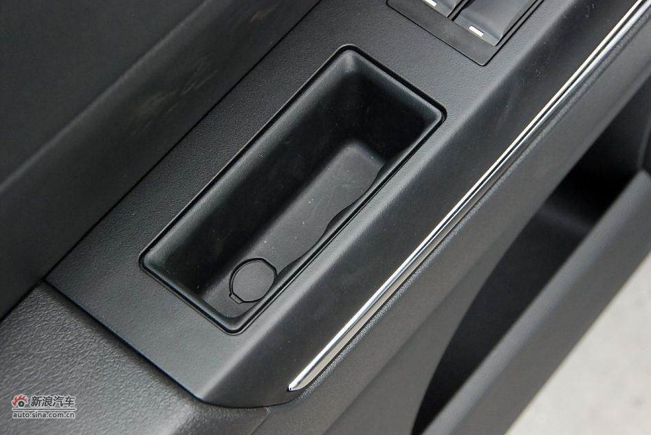 2011款Jeep指南者豪华导航版