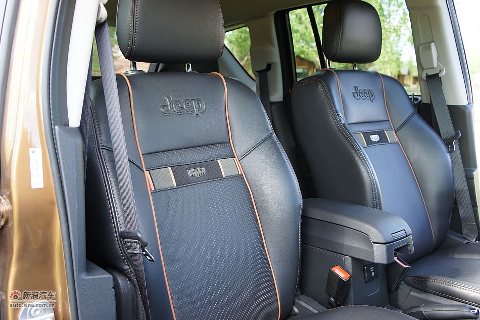 2011款Compass指南者70周年限量版