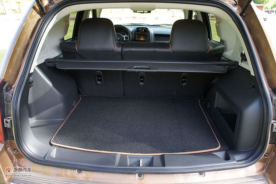 2011款Compass指南者70周年限量版