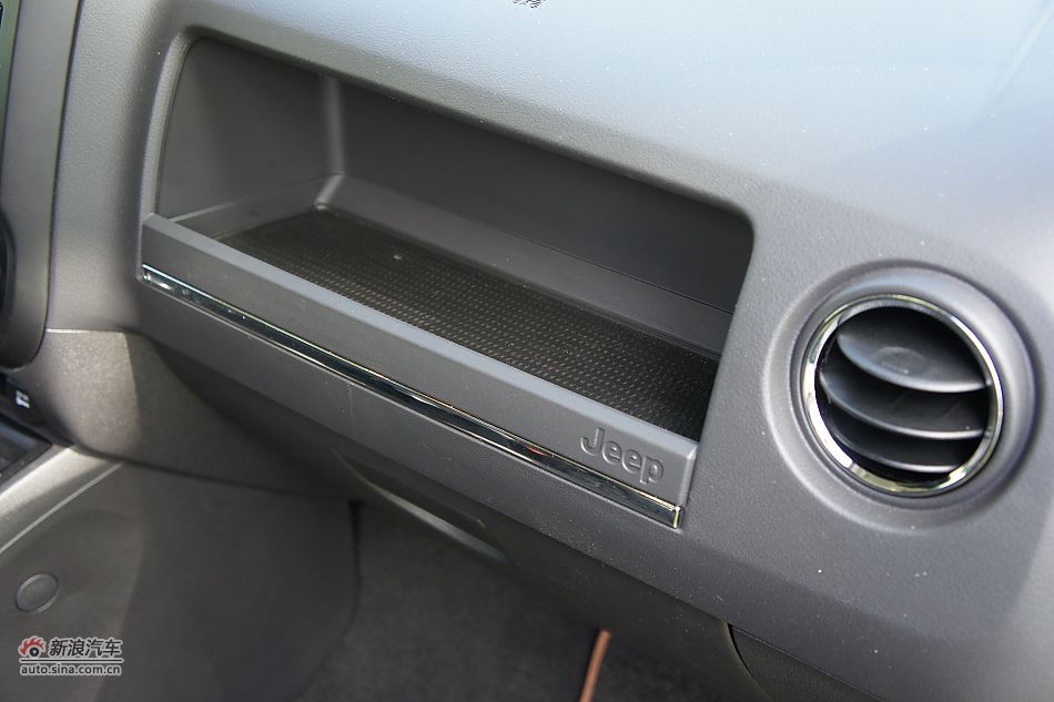 2011款Compass指南者70周年限量版