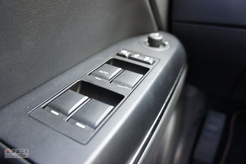 2011款Compass指南者70周年限量版