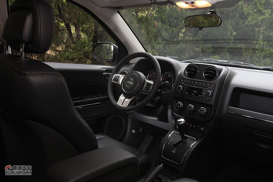 2011款Jeep指南者