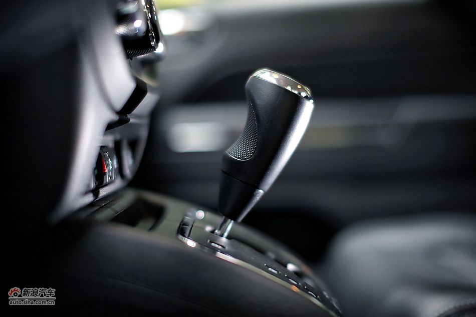 2011款Jeep指南者