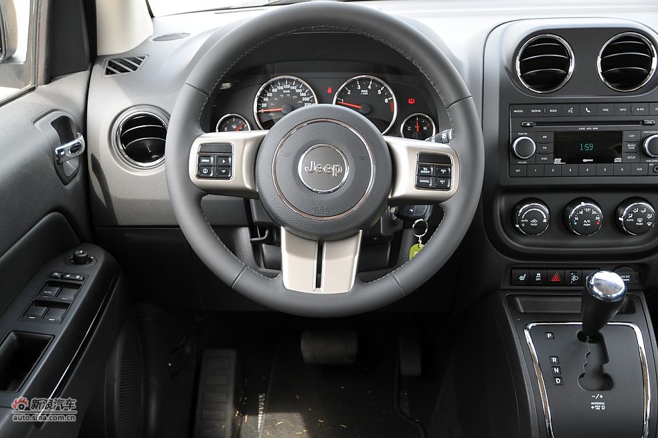 2011款Jeep指南者