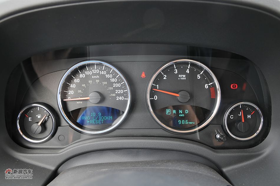 2011款Jeep指南者