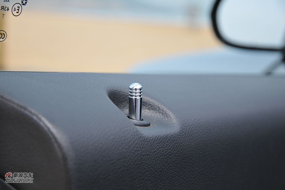 2011款Jeep指南者