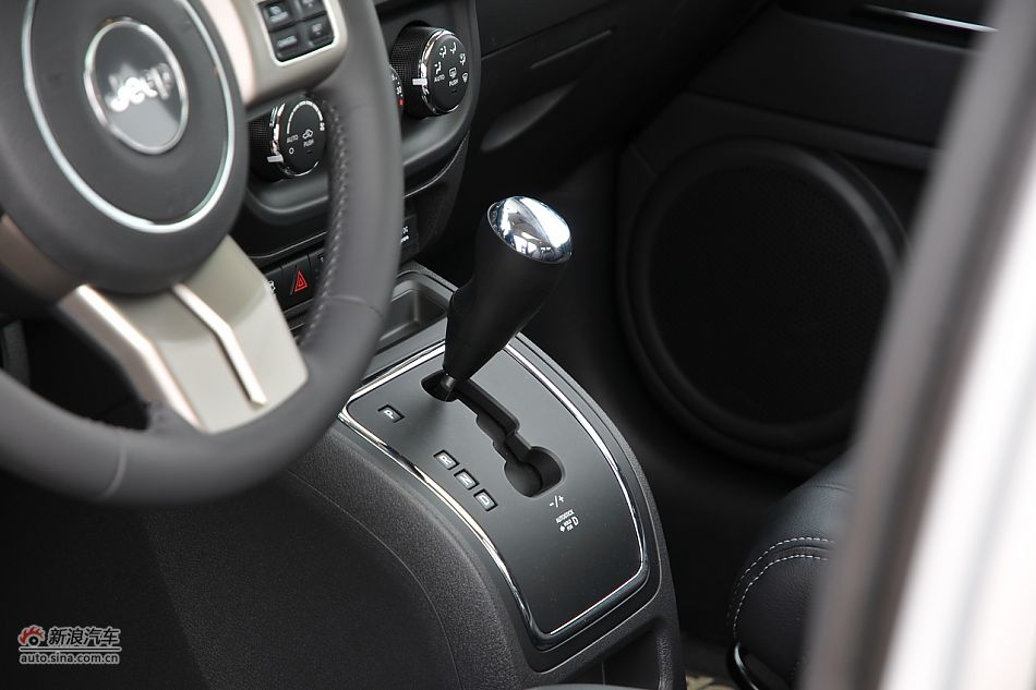 2011款Jeep指南者