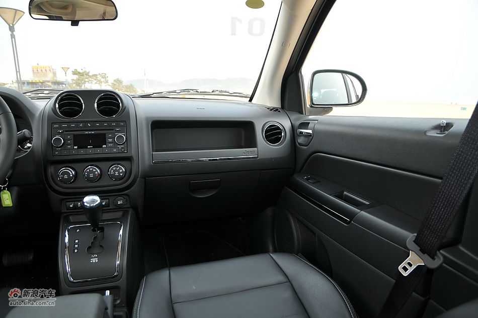 2011款Jeep指南者