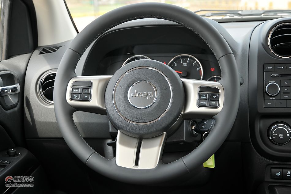 2011款Jeep指南者