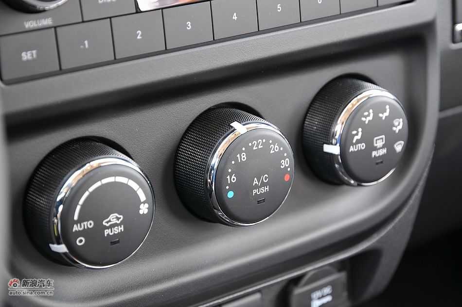 2011款Jeep指南者