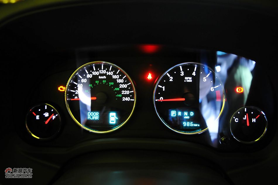 2011款Jeep指南者