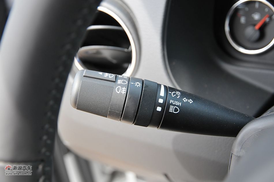 2011款Jeep指南者