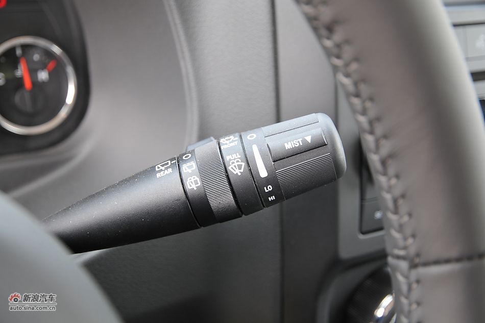 2011款Jeep指南者