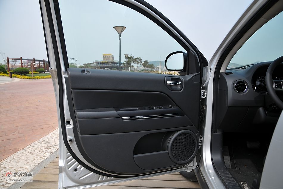 2011款Jeep指南者