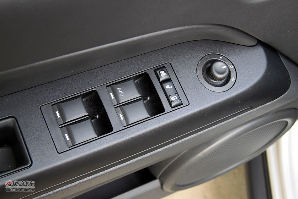 2011款指南者实拍