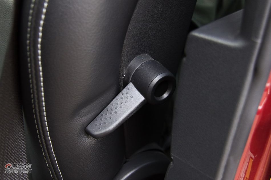 Jeep指南者2.4L CVT豪华版