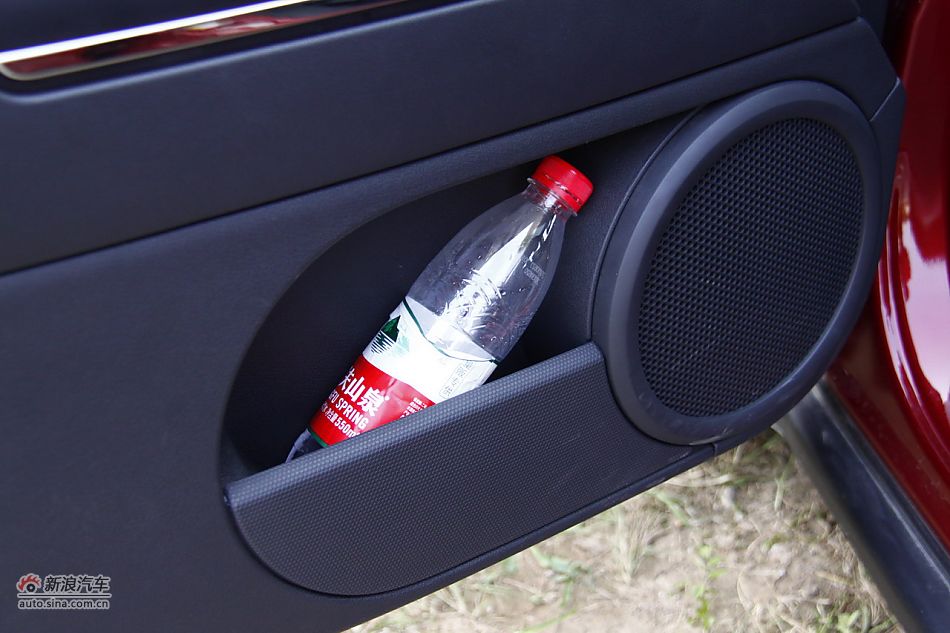 Jeep指南者2.4L CVT豪华版