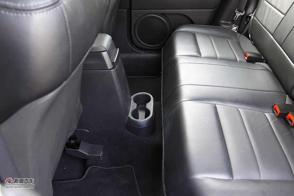 Jeep指南者2.4L CVT豪华版