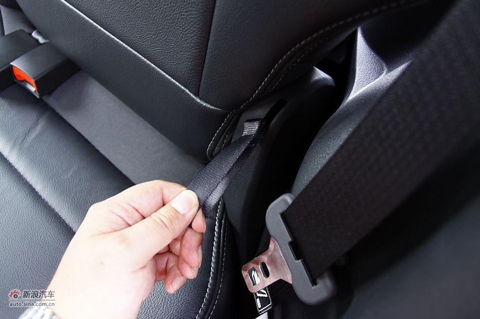 Jeep指南者2.4L CVT豪华版