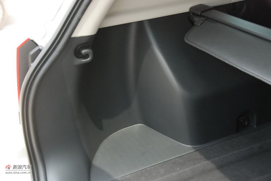 2011款Jeep指南者豪华导航版