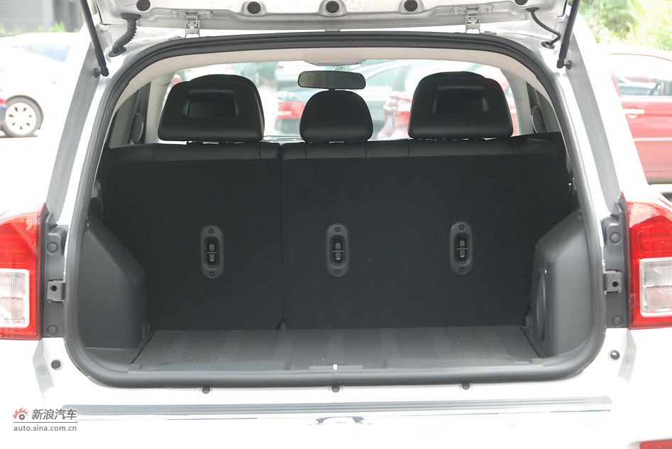 2011款Jeep指南者豪华导航版