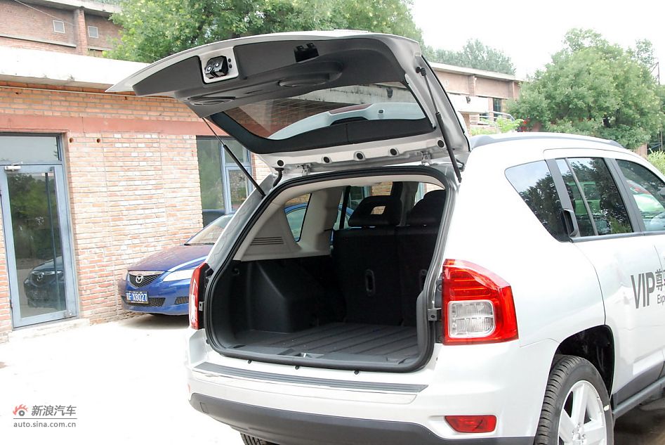 2011款Jeep指南者豪华导航版