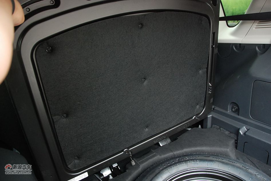 2011款Jeep指南者豪华导航版