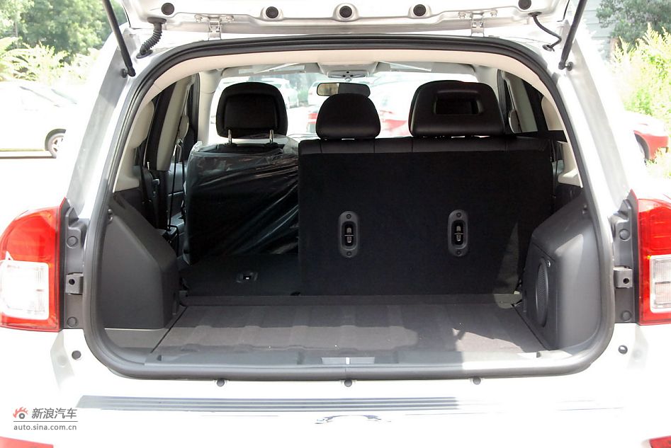 2011款Jeep指南者豪华导航版