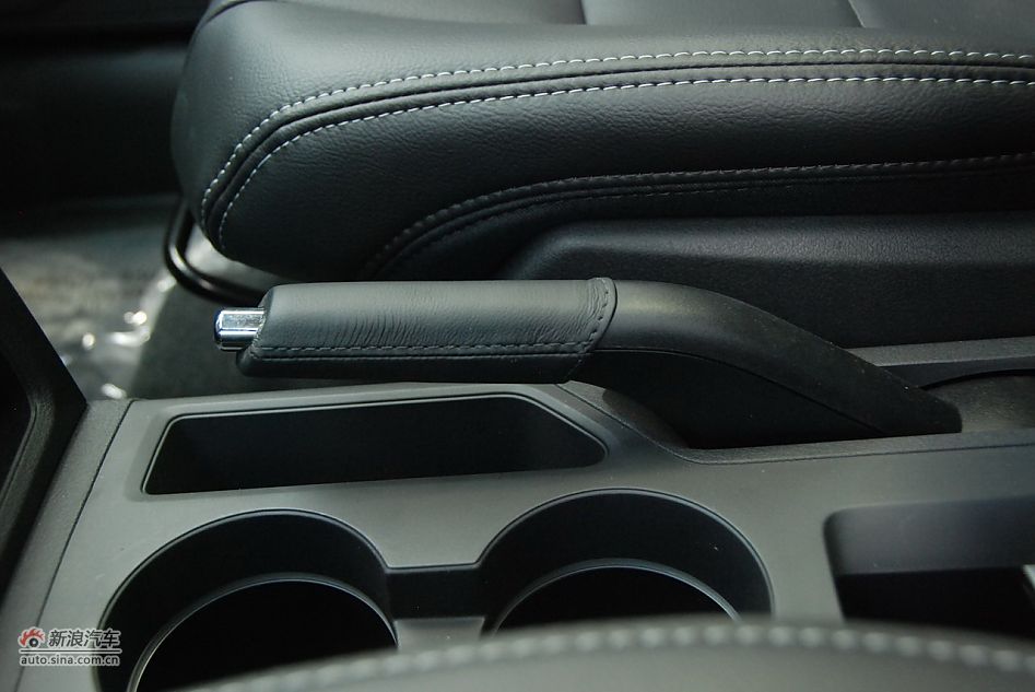 2011款Jeep指南者豪华导航版